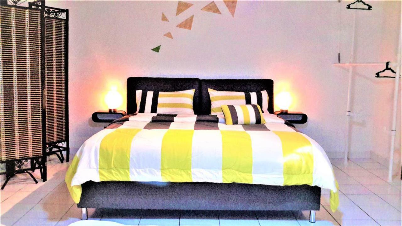 Sabandy House B&B Padang Mat Sirat Kültér fotó