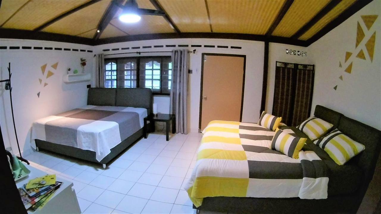 Sabandy House B&B Padang Mat Sirat Kültér fotó