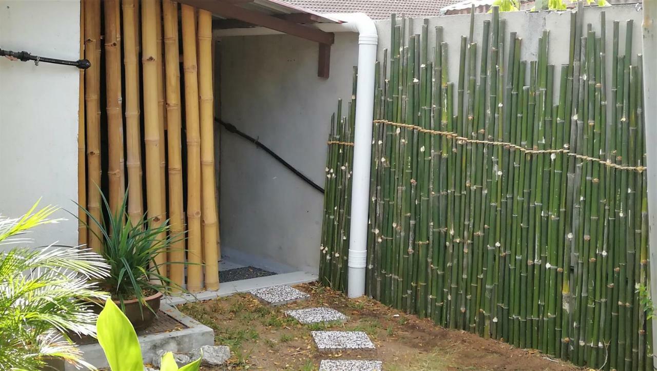 Sabandy House B&B Padang Mat Sirat Kültér fotó